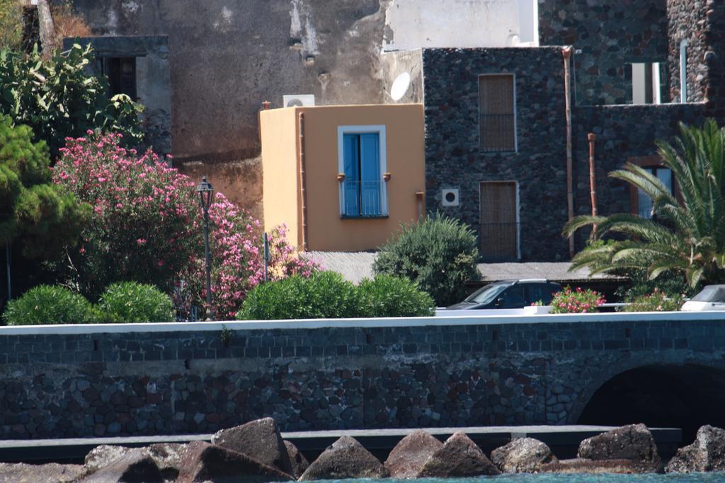 La Casa Di Via Lungomare Villa Santa Marina Salina Bagian luar foto